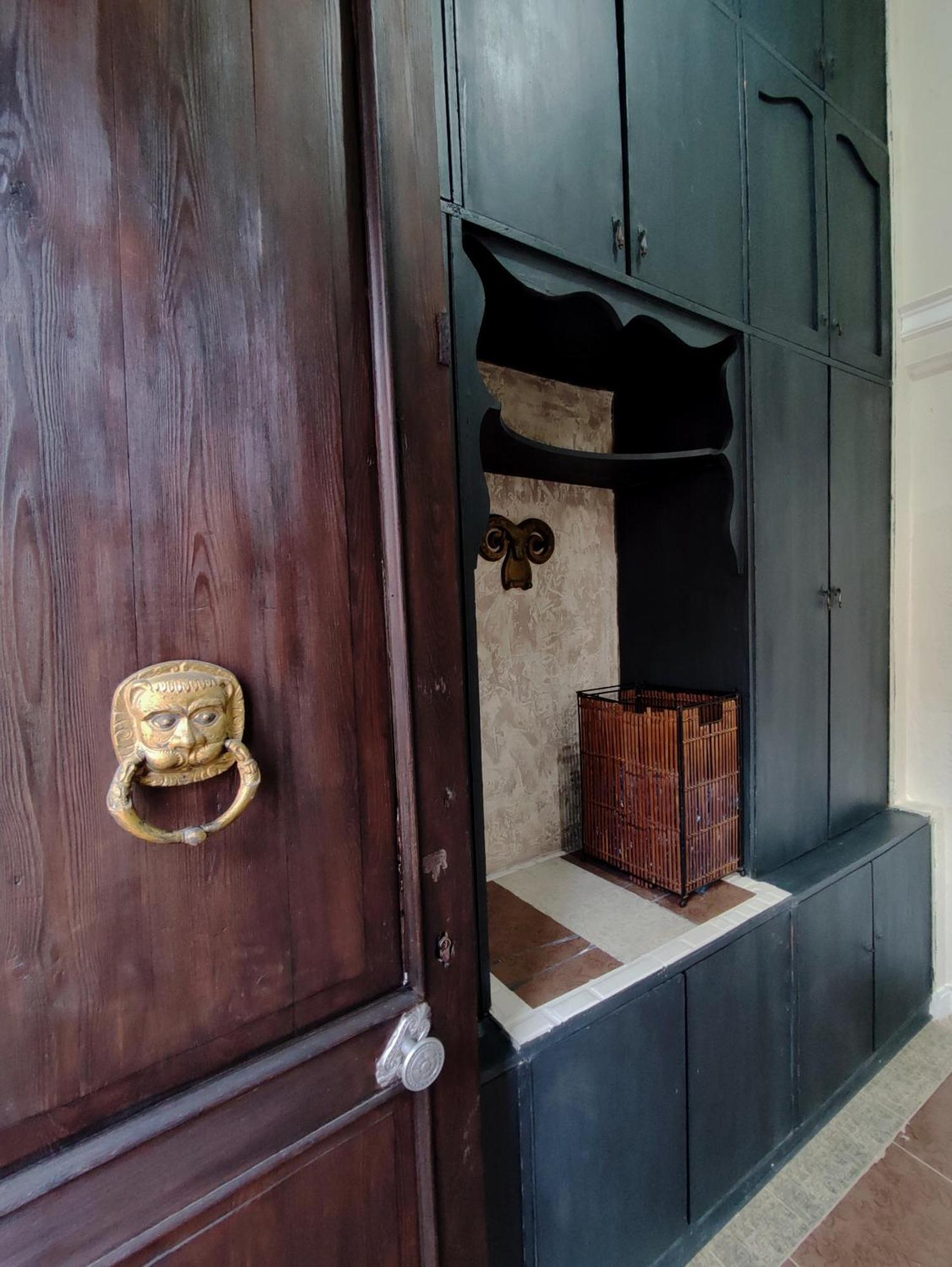 Отель 9 Doors Тбилиси Экстерьер фото